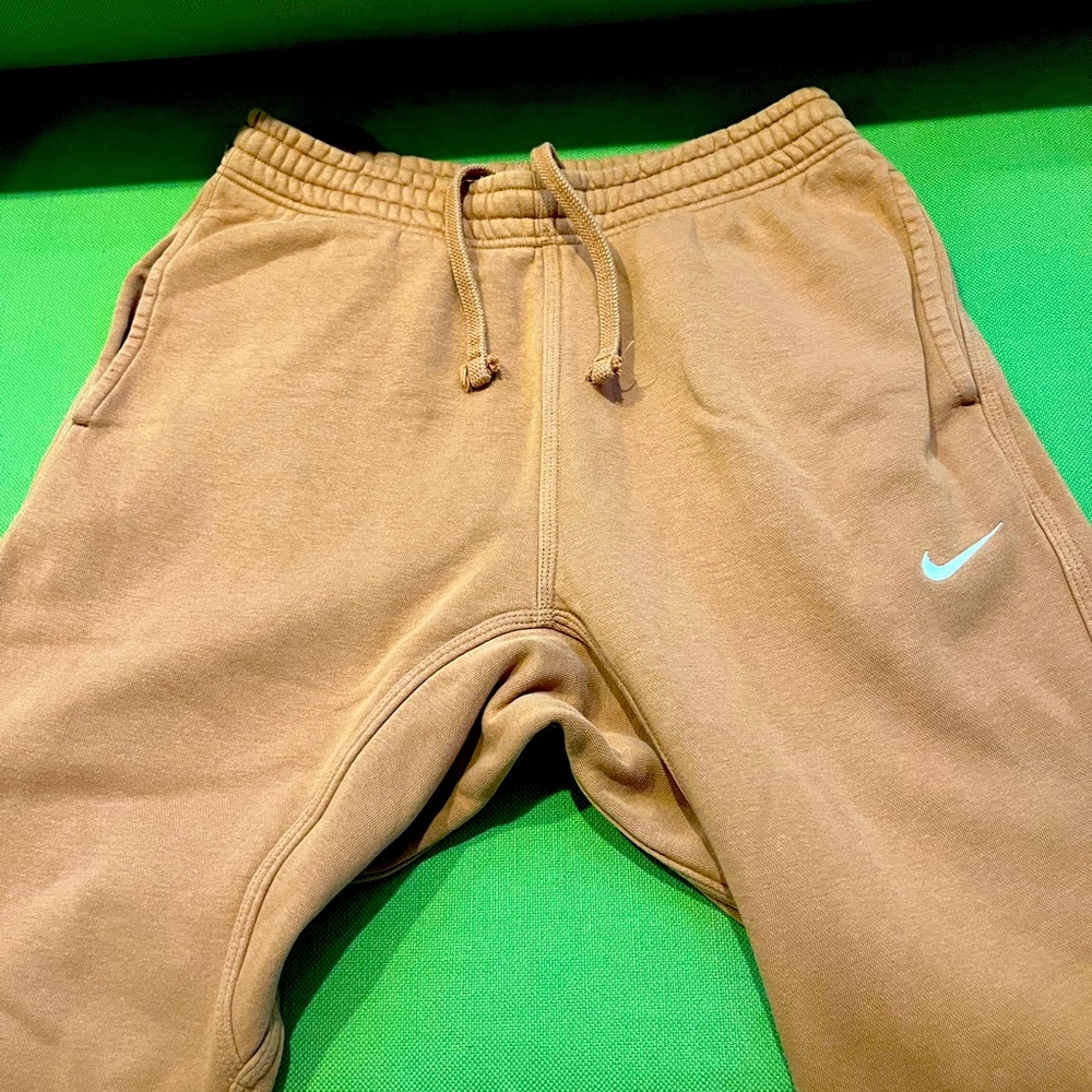 Nike Sportswear Club Fleece sweatpants - Men’s large rust/terracotta color